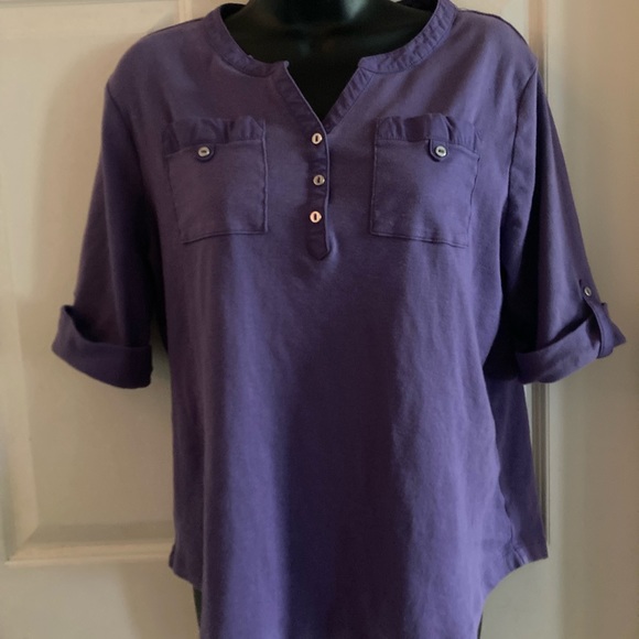 Buttoned down top - Picture 2 of 5